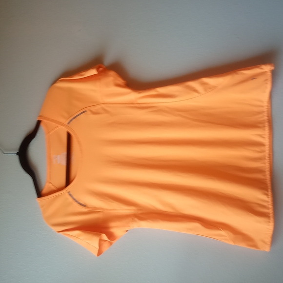 Danskin Now Semi-fitted Top - Picture 1 of 11